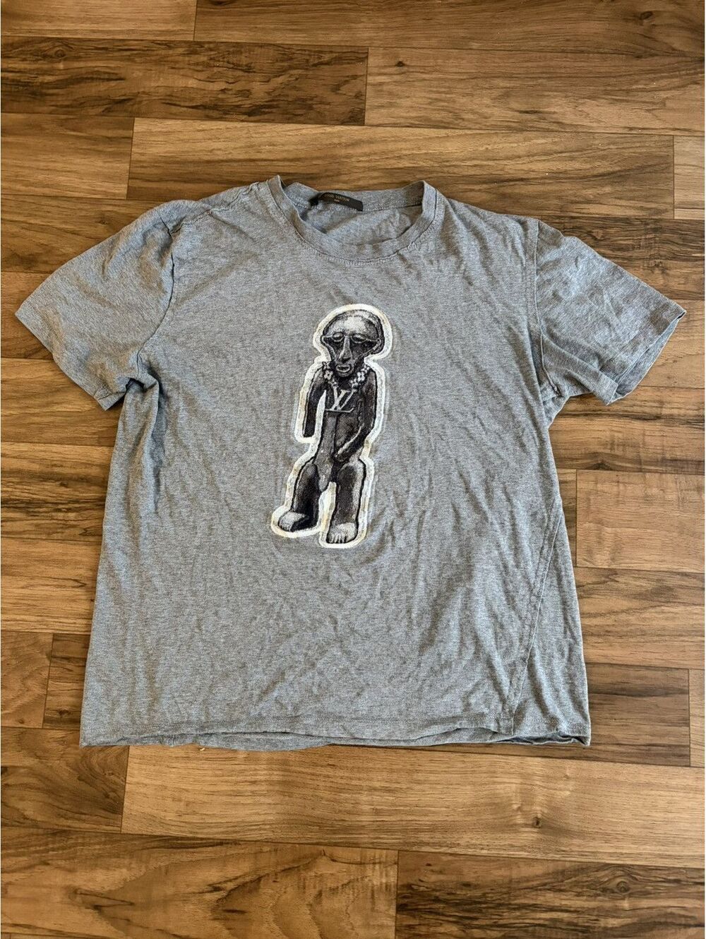 Louis Vuitton “Chapman Zulu statue” Japan exclusive tee